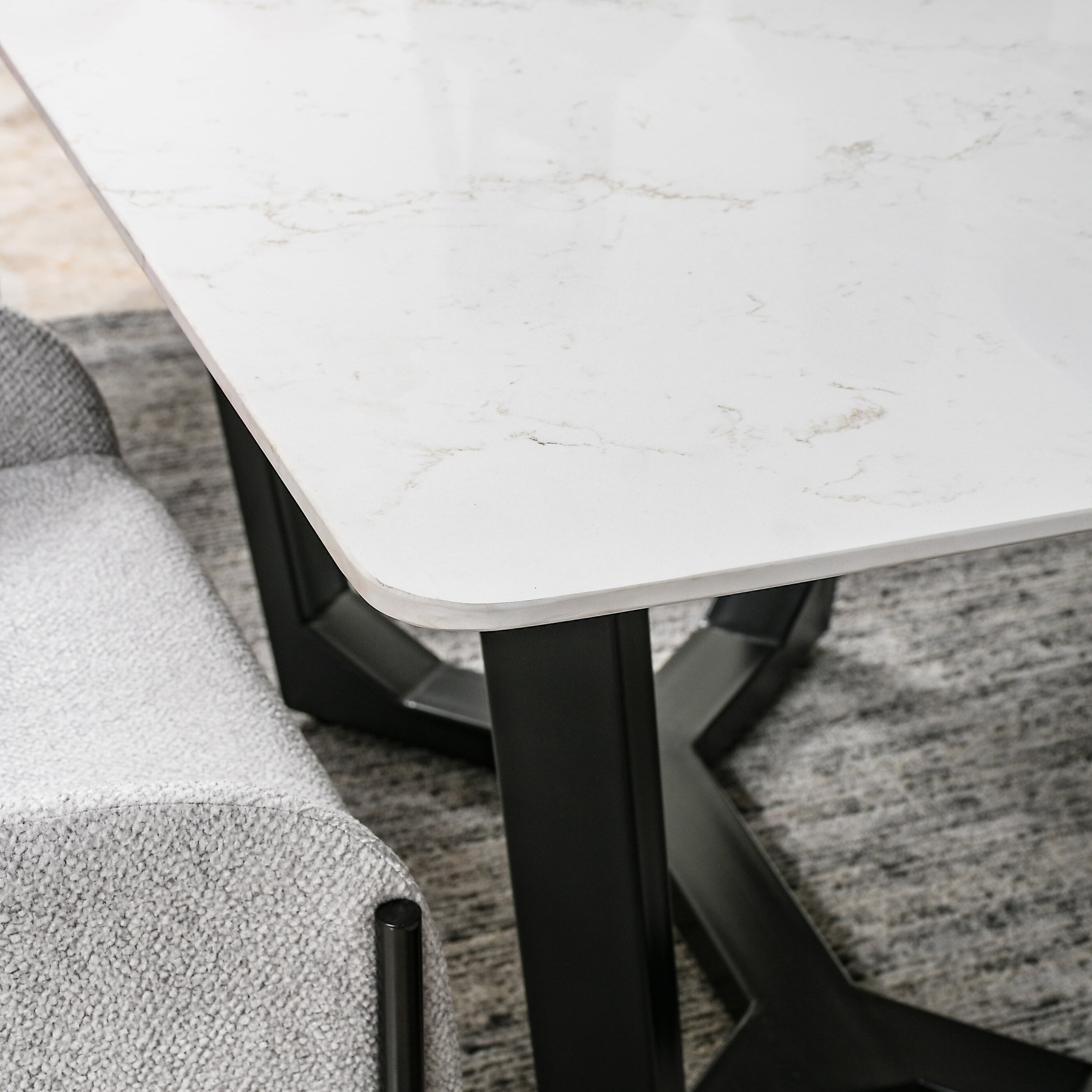 Pedestal Smithy p/6 con Cubierta Mármol